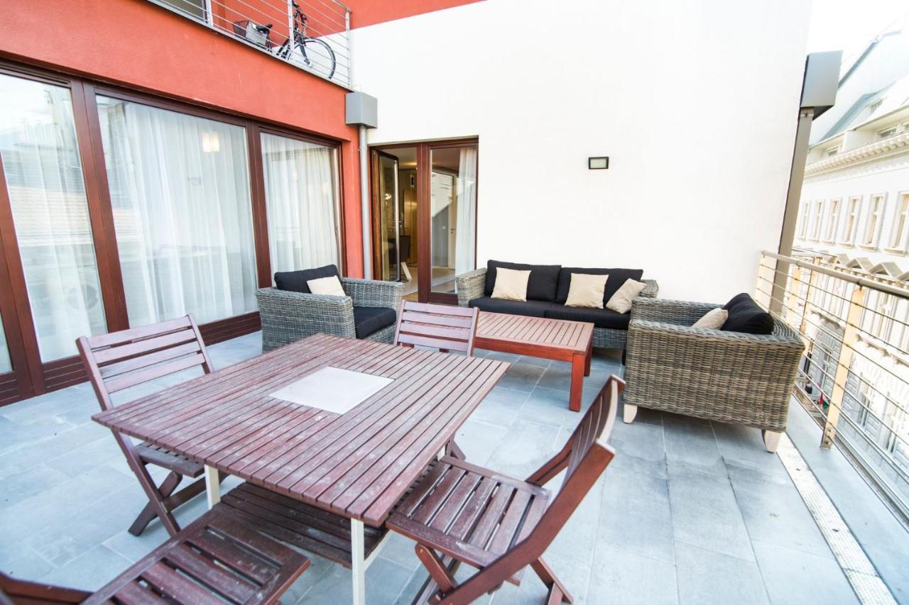 Paulay Free Parking Luxury Design Apartman With Terazze بودابست المظهر الخارجي الصورة